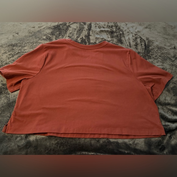 A New Day Crop Top Pomegranate Color Short Sleeve Soft Shirt Size XXL - Picture 2 of 8